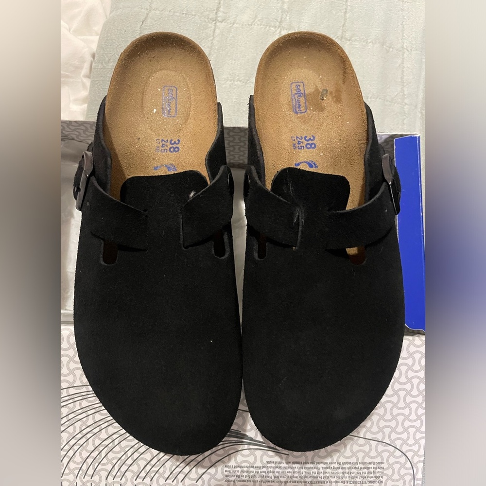 ✨FINAL MARKDOWN✨Birkenstock Black Clogs